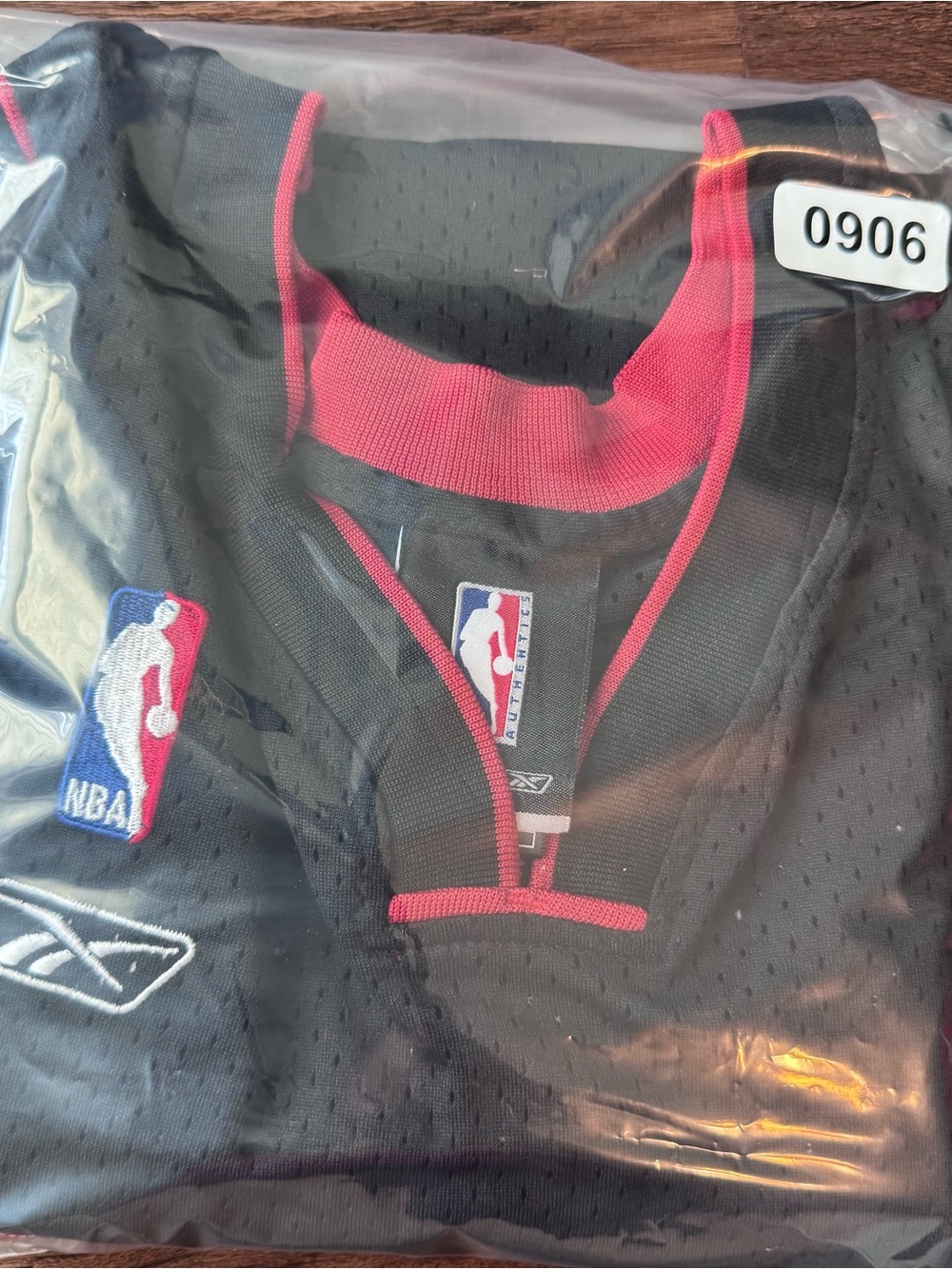 Miami Heat Basketball Jersey Mens Large Black Red Trim NBA Dwyane Wade 3 Reebok - Picture 13 of 13